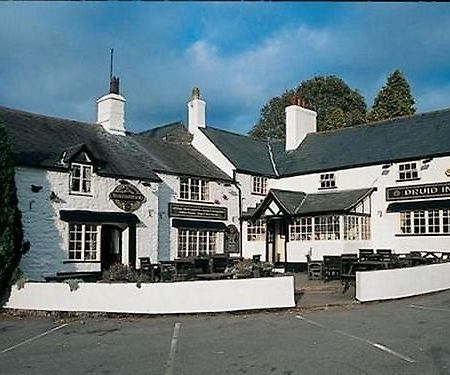 The Druid Inn Llanferres Exterior foto
